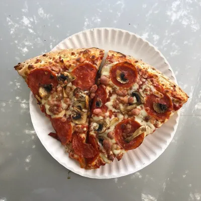 Crispy chicken wings in 7 flavours at Nose Creek Pizza Coventry Hills